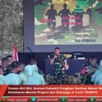 Pamen Ahli Bid. Sosbud Poksahli Pangdam Berikan Materi Membangun Ketahanan Mental Prajurit dan Keluarga di Yonif 700/WYC