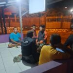 Perkuat Sinergitas, Satuan Samapta Polres Ciamis Beri Binluh ke Warga Saat Ngeronda Malam
