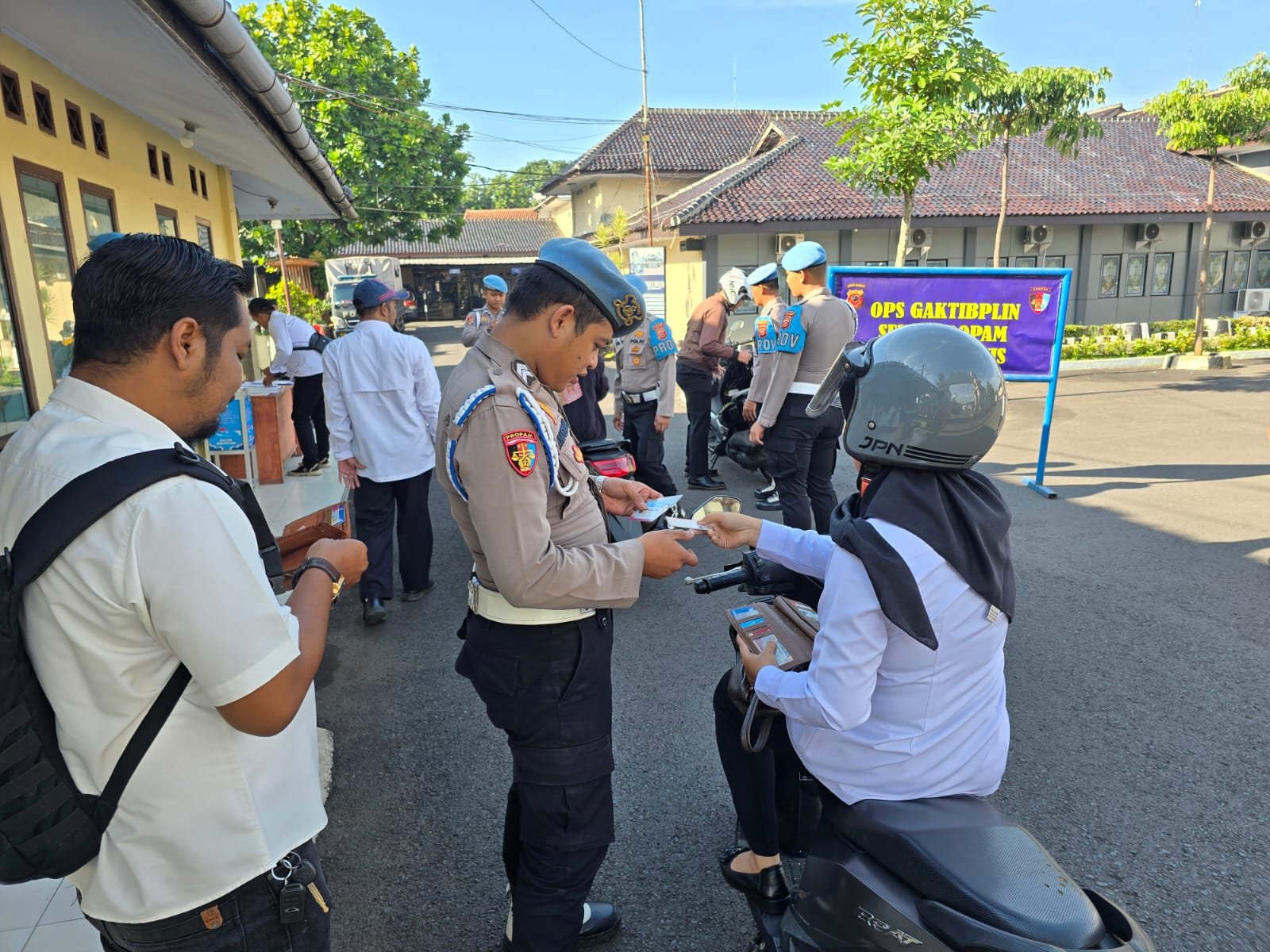 Tingkatkan Disiplin Anggota, Propam Polres Ciamis Operasi Gaktibplin di Halaman Mako