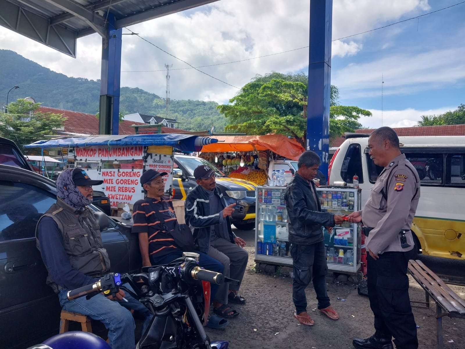 Perkuat Sinergitas, Polsek Panumbangan Polres Ciamis Koorkom Kamtibmas ke Warga Citeureup