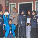 Polsek Cisaga Polres Ciamis Monitoring Kegiatan Mahasiswa UIN Syarif Hidayatullah di Desa Bangunharja