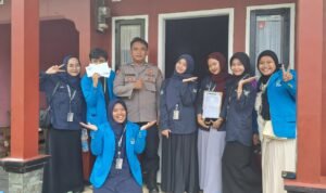 Polsek Cisaga Polres Ciamis Monitoring Kegiatan Mahasiswa UIN Syarif Hidayatullah di Desa Bangunharja