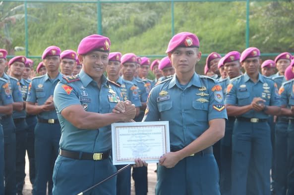 DANYONIF 8 MAR PIMPIN UPACARA PELEPASAN MUTASI PRAJURIT