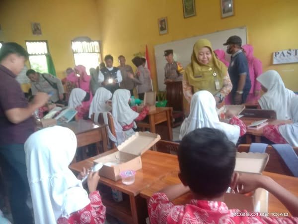 PROGRAM MAKAN BERGIZI GRATIS DI PROBOLINGGO DUKUNG KUALITAS BELAJAR SISWA