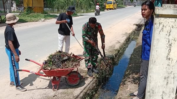 Babinsa Sorong Kota Motivasi Siswa SMK YPP Emmanuel Agar Peduli Dengan Lingkunga.