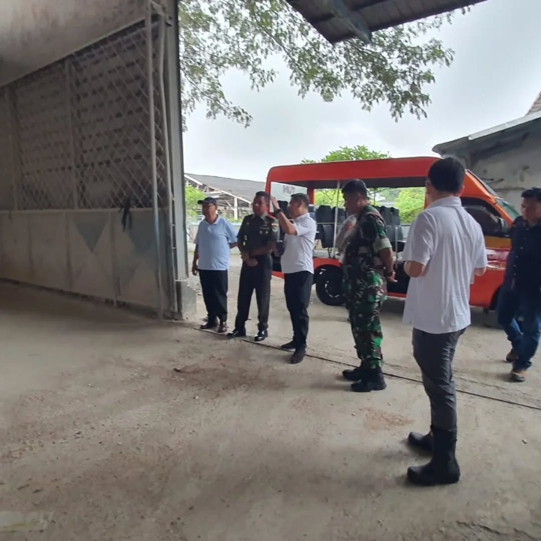 Kegiatan Anjangsana Danrem 052/Wkr Di Dampingi Danramil 01/Teluknaga Kunjungi PT Tum