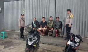 Cipkon Akhir Pekan Polsek Cipaku Polres Ciamis Patroli Dialogis ke Pemukiman Warga Saat Malam Hari
