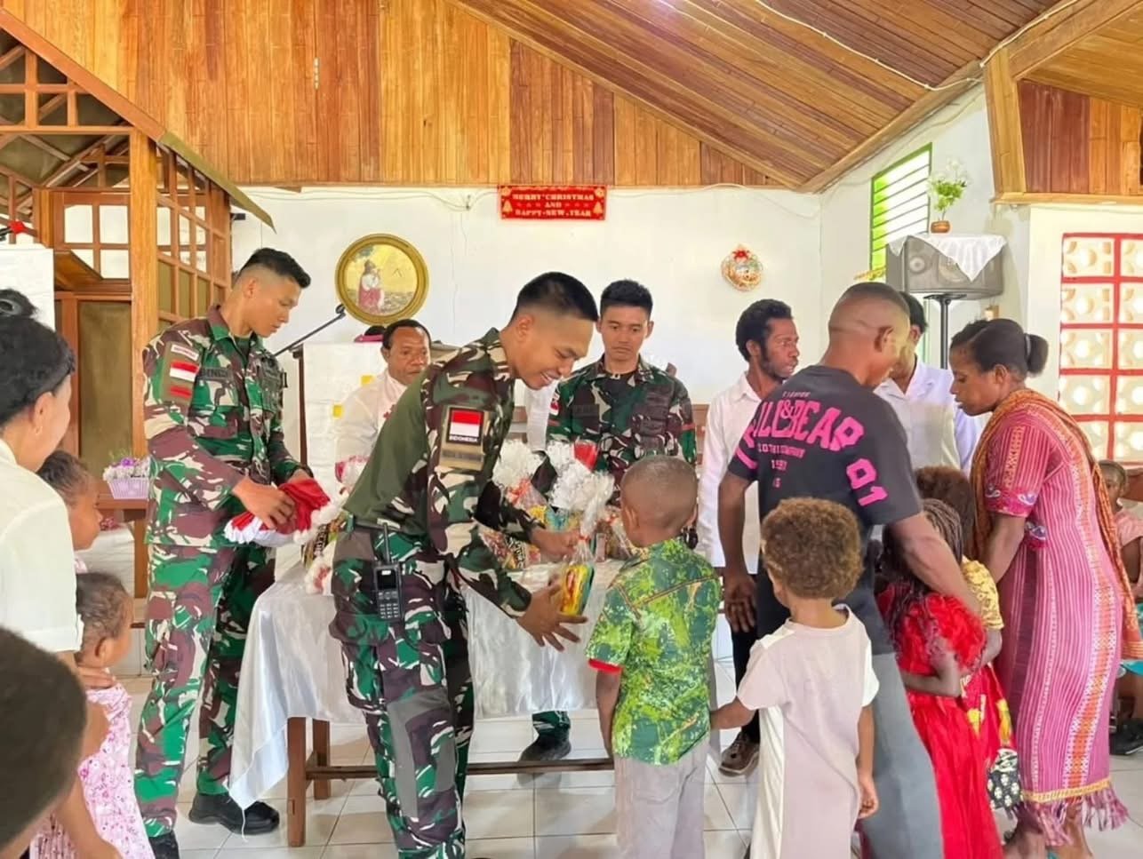 Satgas Yonif 501 Kostrad Ciptakan Natal Penuh Kebahagiaan di Maybrat Papua