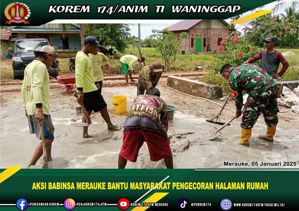 AKSI BABINSA MERAUKE BANTU MASYARAKAT PENGECORAN HALAMAN RUMAH