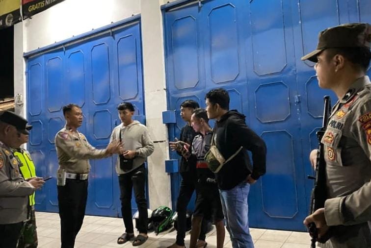 Berikan Rasa Nyaman, Polsek Banjarsari Patroli Biru Cegah Gangguan Kamtibmas di Malam Hari