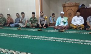 Perkuat Sinergitas, Polsek Sukadana Ikuti Safari Subuh Berjamaah Bersama Muspika dan Warga Bunter