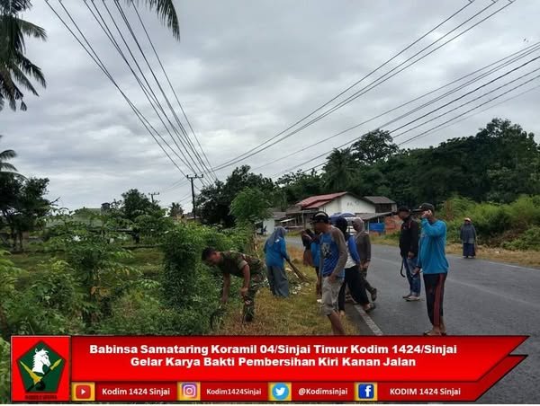 Babinsa Samataring Koramil 04/Sinjai Timur Kodim 1424/Sinjai Gelar Karya Bakti Pembersihan Kiri Kanan Jalan