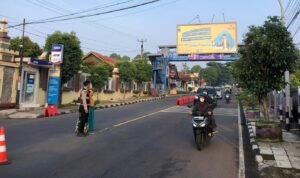 Sat Samapta Polres Ciamis Gelar Strong Point Pagi, Pastikan Kelancaran Lalu Lintas dan Keamanan Pengguna Jalan
