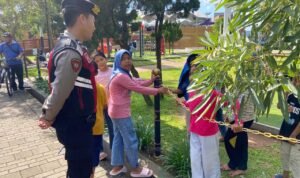 Cipkon Aksi Premanisme di Ruang Publik, Samapta Polres Ciamis Patroli Jalan Kaki di Alun Alun Ciamis