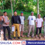 Dukung Ketahanan Pangan, Bhabinkamtibmas Cikoneng Terjun Langsung ke Lahan Pertanian