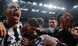 Lolos Semifinal, Howe Antusias Bawa Newcastle Raih Trofi Juara Lagi