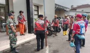 Ikut Ibu Urus Verifikasi Bansos, Bocah 6 Tahun di Tasikmalaya Hilang Usai Jajan, Diduga Terbawa Arus Banjir