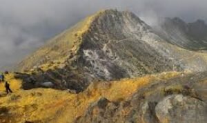 Aktivitas Gunung Sorikmarapi Meningkat Signifikan, Badan Geologi Tetapkan Status Level II (Waspada)