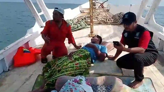 Kisah Haru Dua Korban KLM Nurul Salsa Selamat Setelah 4 Hari Terapung di Laut Selayar, Bertahan Bersama Tiga Jenazah